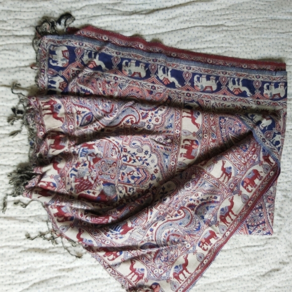 Scarf - Picture 2 of 3